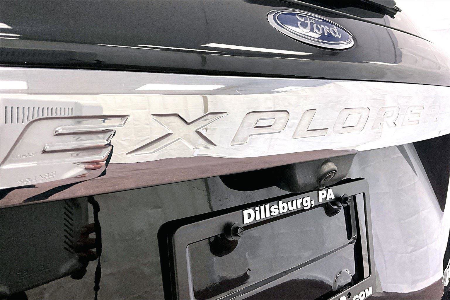 Certified 2021 Ford Explorer XLT w/ Equipment Group 202A image 13