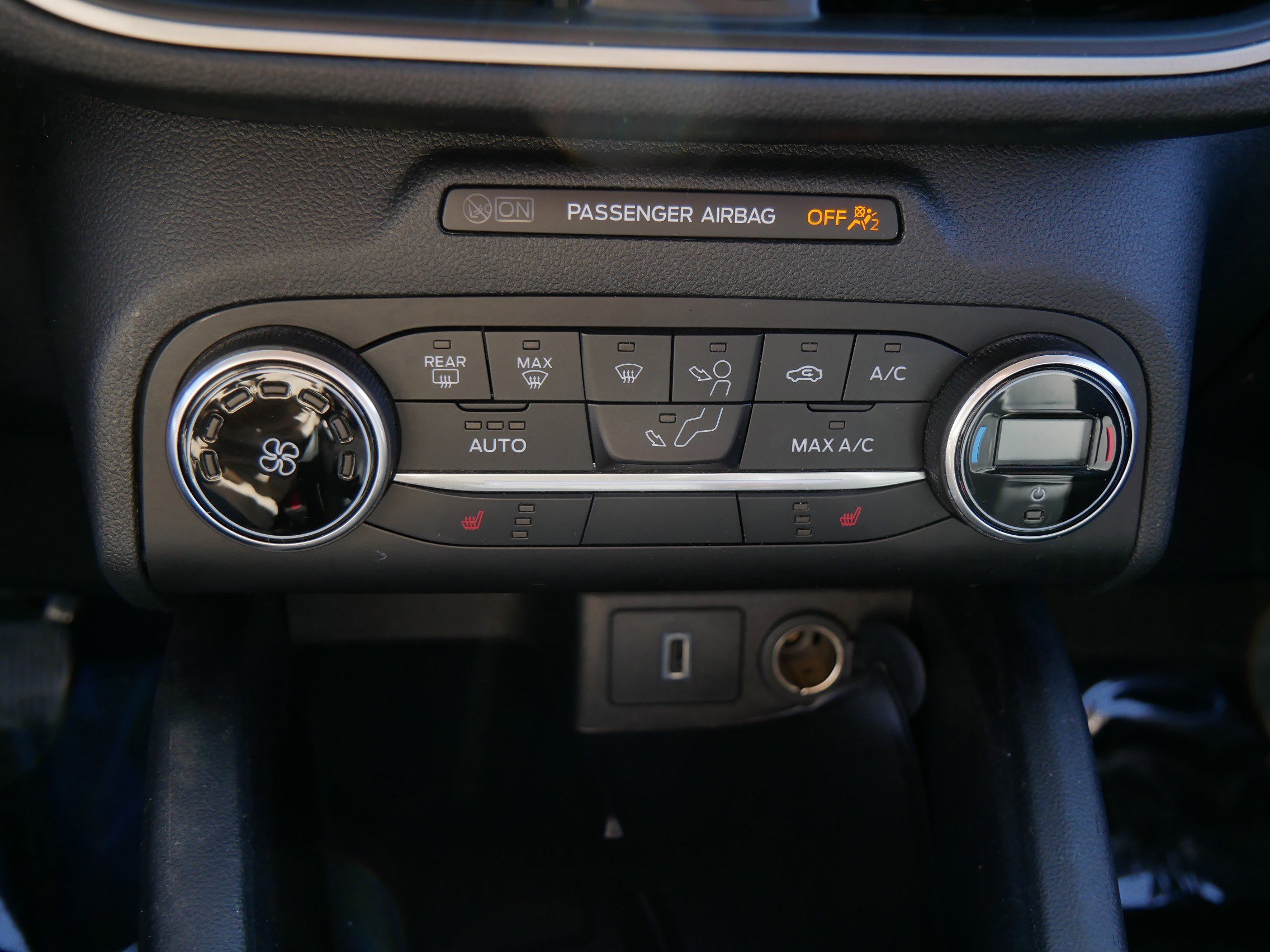 Certified 2020 Ford Escape SE Sport image 32