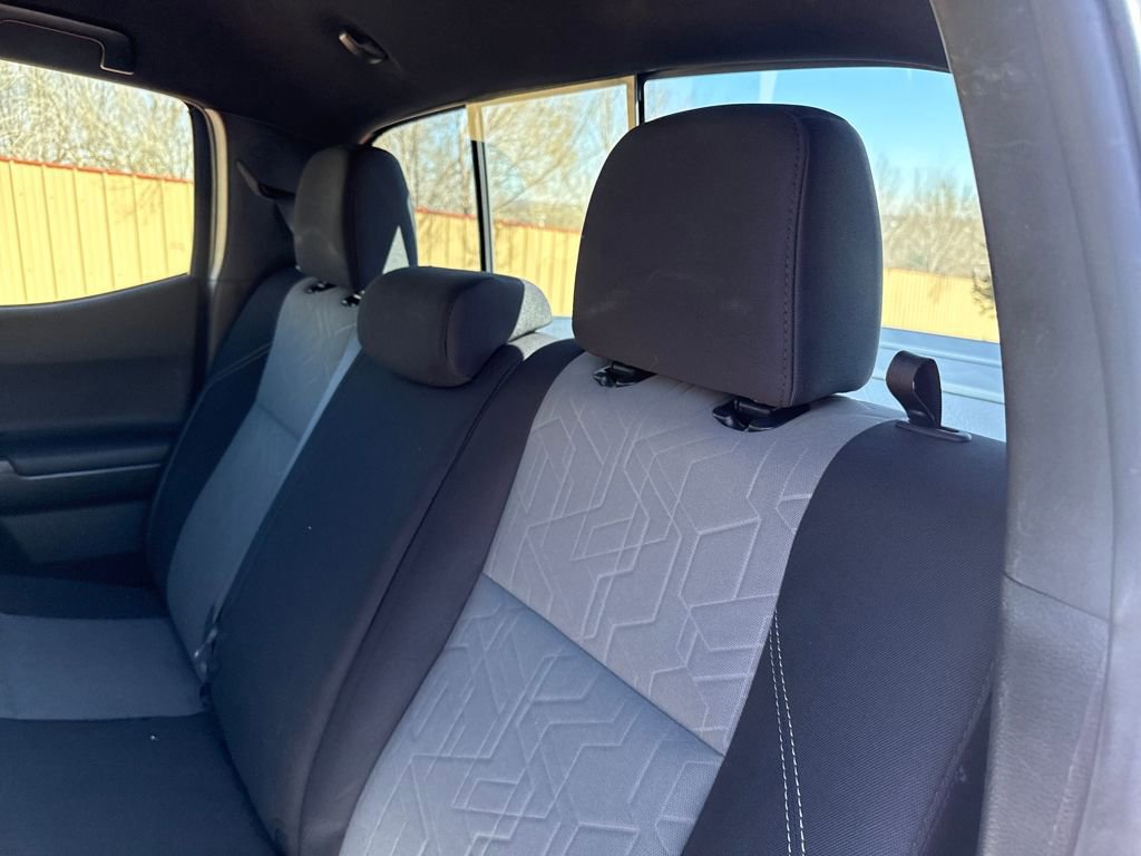 Used 2022 Toyota Tacoma TRD Off-Road w/ Technology Package image 20