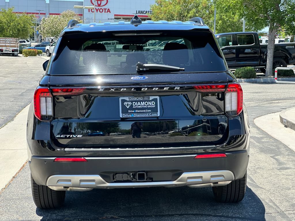 Certified 2026 Ford Explorer Active w/ Active Comfort Package RWD image 6