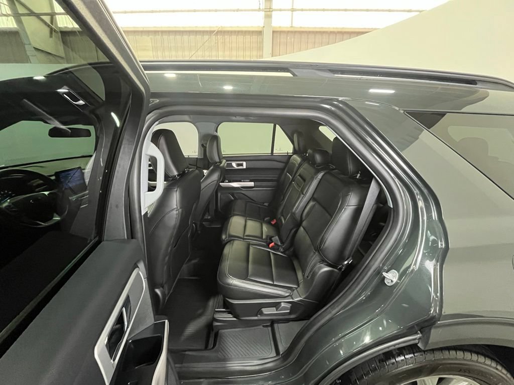 Certified 2022 Ford Explorer XLT w/ Equipment Group 202A AWD/4WD image 19