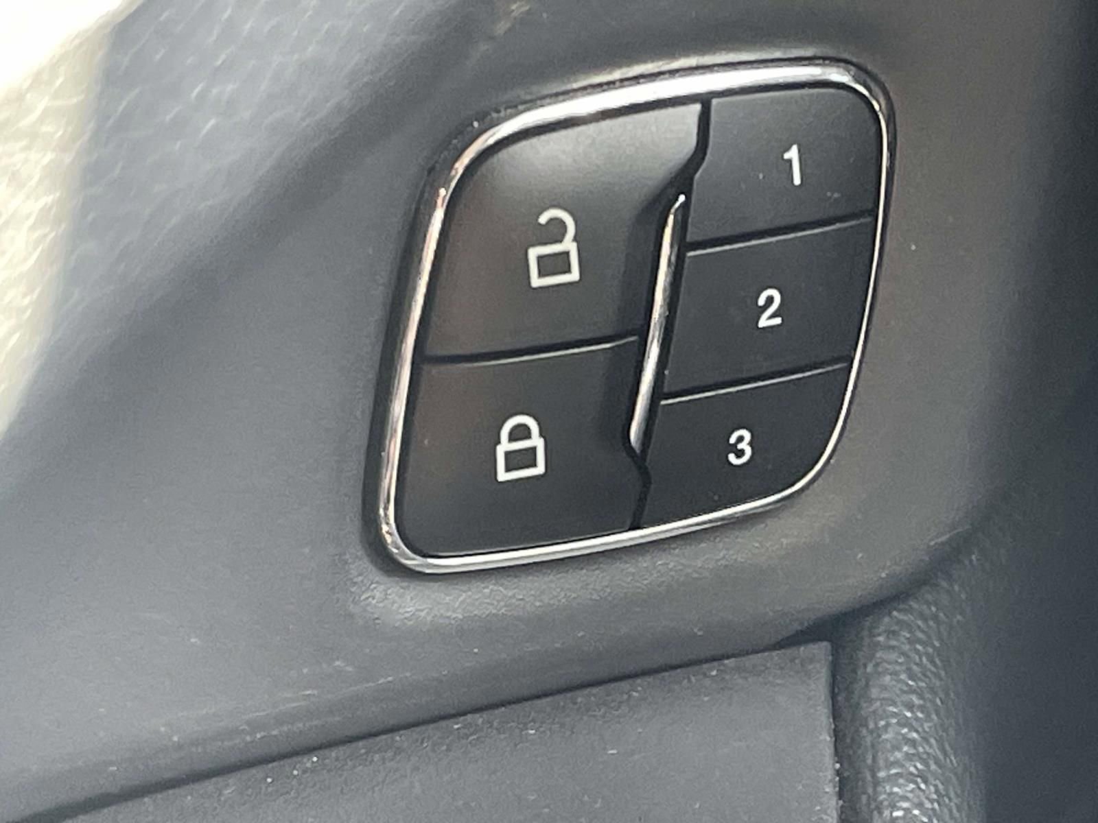 Certified 2023 Ford Expedition Max XLT image 23