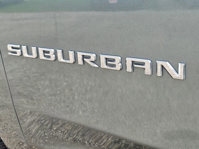 Used 2023 Chevrolet Suburban Premier RWD image 8