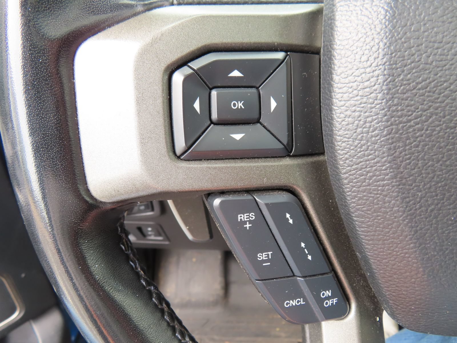 Certified 2019 Ford F150 Raptor w/ Equipment Group 802A Luxury AWD/4WD image 26