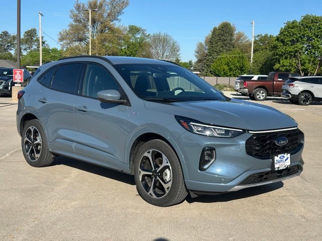 Certified 2023 Ford Escape ST-Line Elite w/ Premium Technology Package AWD/4WD image 8