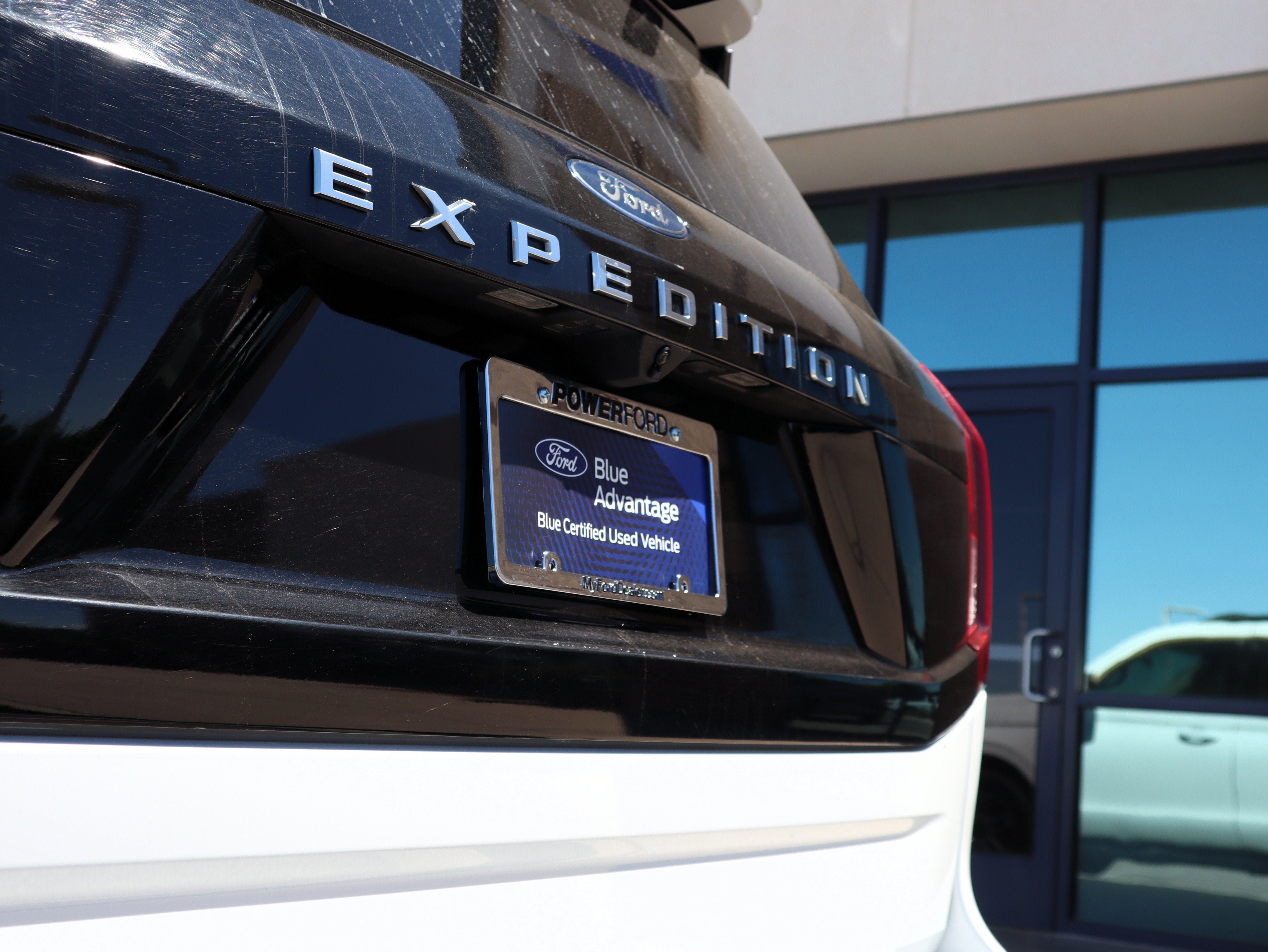 Certified 2025 Ford Expedition Active AWD/4WD image 19