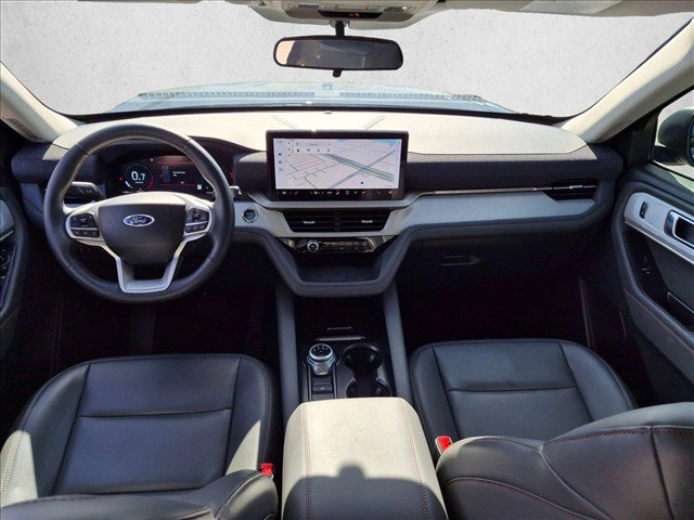 Certified 2025 Ford Explorer Active w/ Active Comfort Package RWD image 16