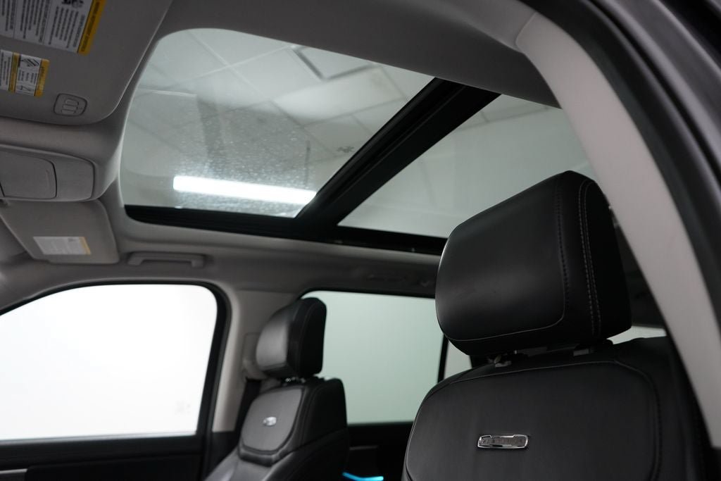 Certified 2025 Ford Expedition Max Platinum AWD/4WD image 17