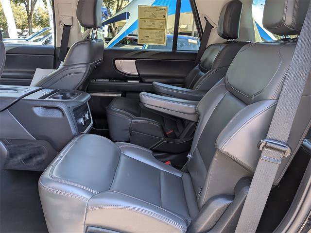 Certified 2025 Ford Expedition Active image 13