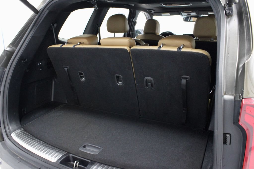 Used 2021 Kia Telluride SX w/ Towing Package FWD image 14