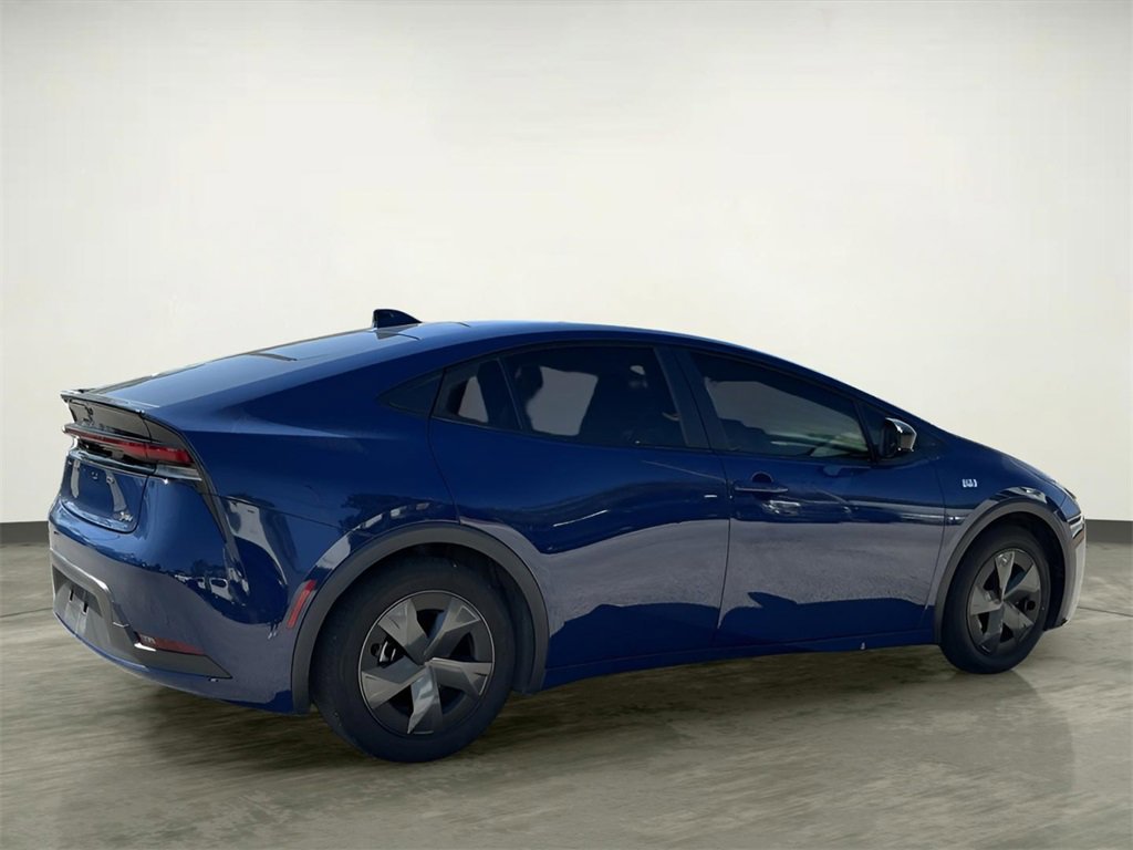Used 2023 Toyota Prius LE image 10