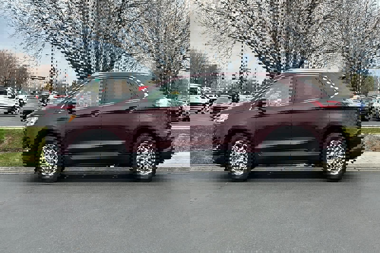 Certified 2022 Ford Edge SEL w/ Convenience Package image 2