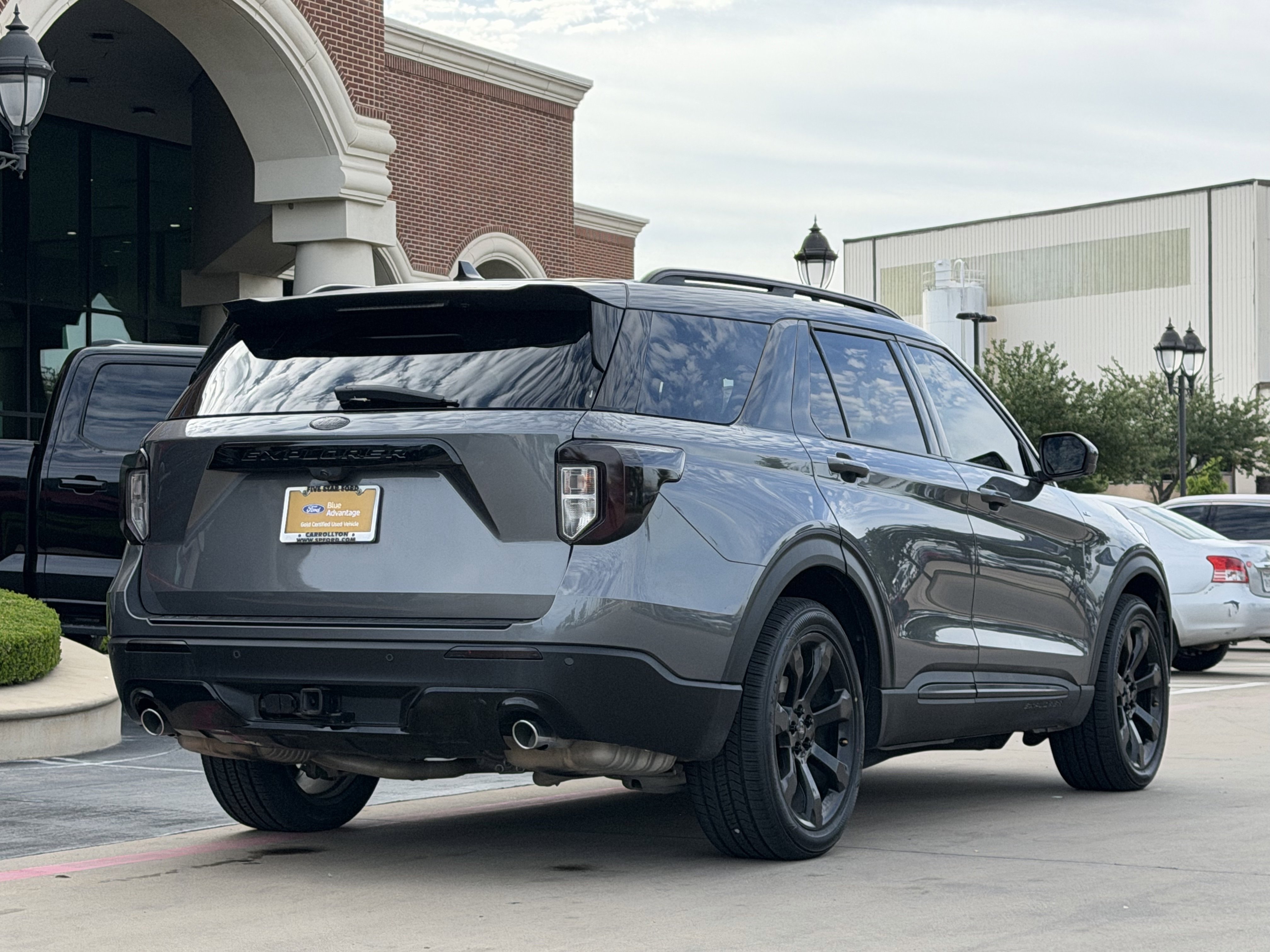 Certified 2023 Ford Explorer ST-Line w/ Class IV Trailer Tow Package RWD image 4