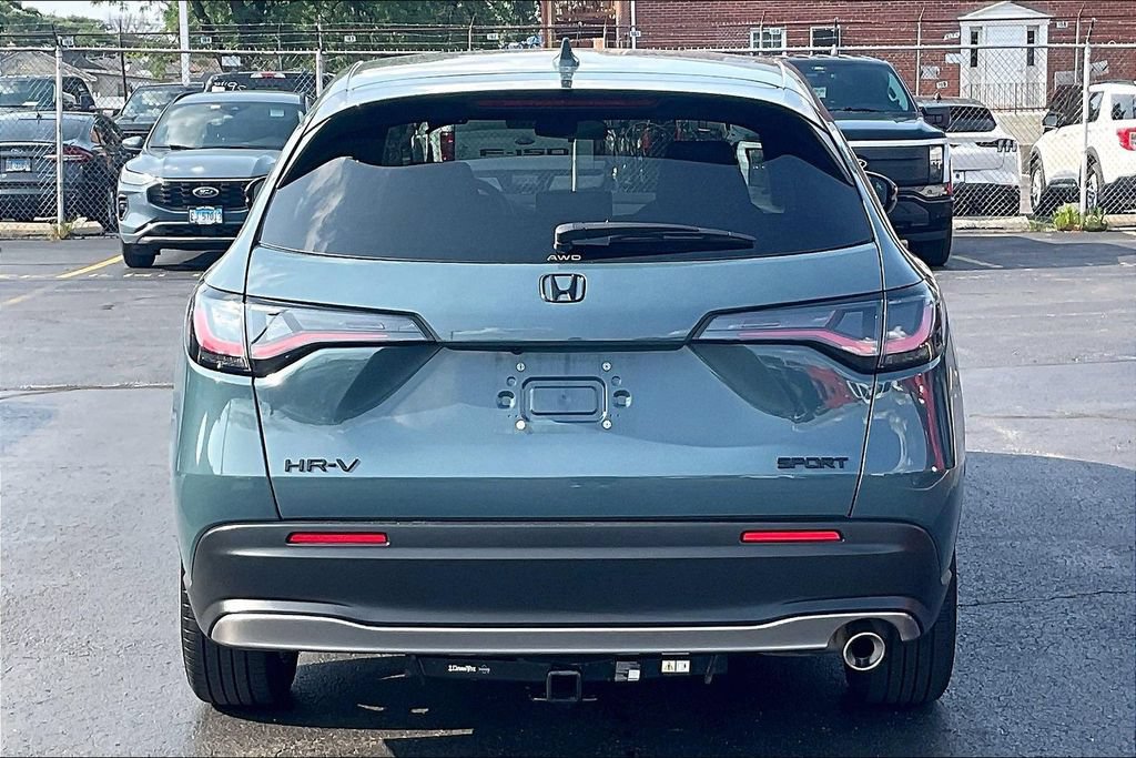 Used 2024 Honda HR-V Sport image 3