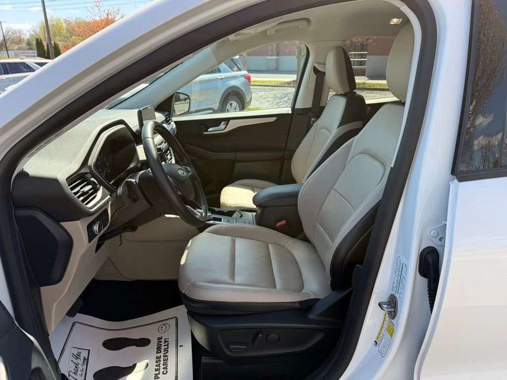 Certified 2022 Ford Escape SEL image 11