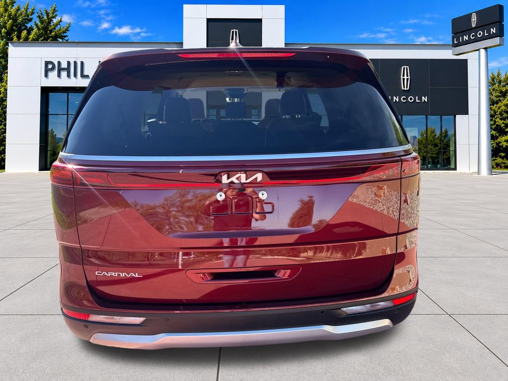 Used 2024 Kia Carnival LX FWD image 6