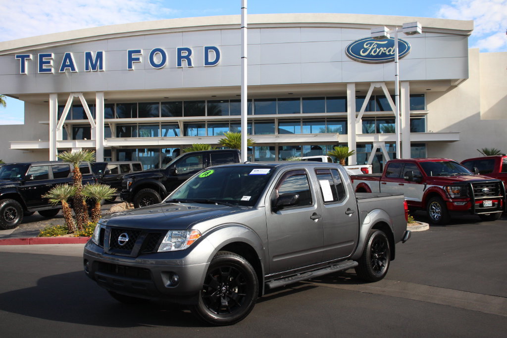 Used 2018 Nissan Frontier SV w/ Value Truck Package RWD image 2