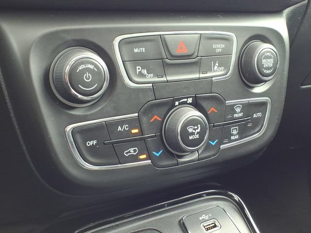 Used 2021 Jeep Compass Limited w/ Sun and Sound Group AWD/4WD image 30