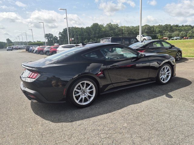 Certified 2025 Ford Mustang GT Premium RWD image 4