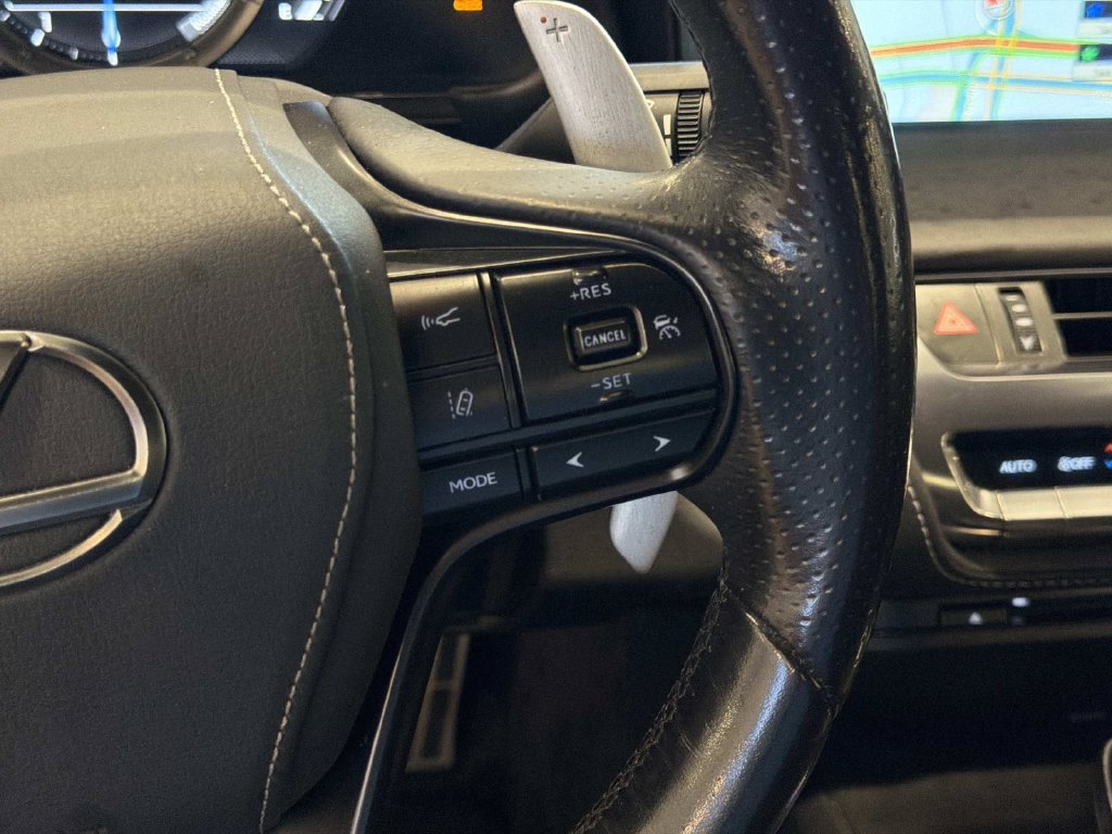 Used 2018 Lexus LC 500 Coupe w/ Sport Package RWD image 28