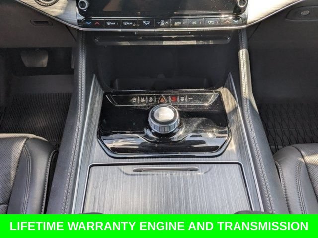 Used 2024 Jeep Wagoneer L Series II w/ Flexible Seating Group RWD image 21