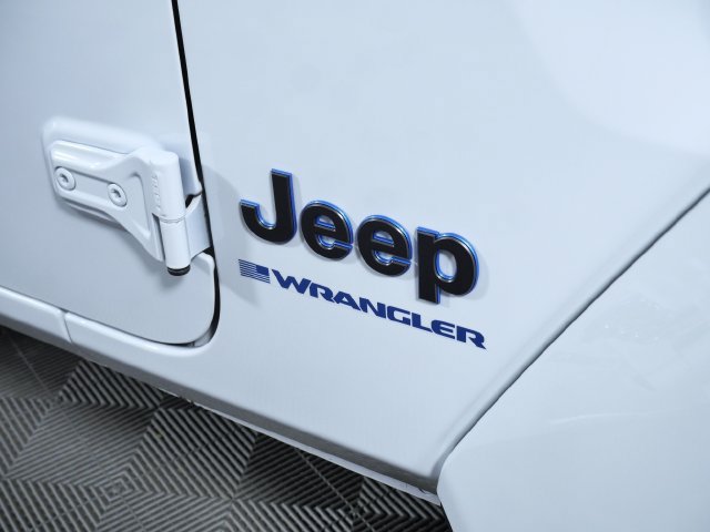 Used 2024 Jeep Wrangler Unlimited Rubicon 4xe AWD/4WD image 8