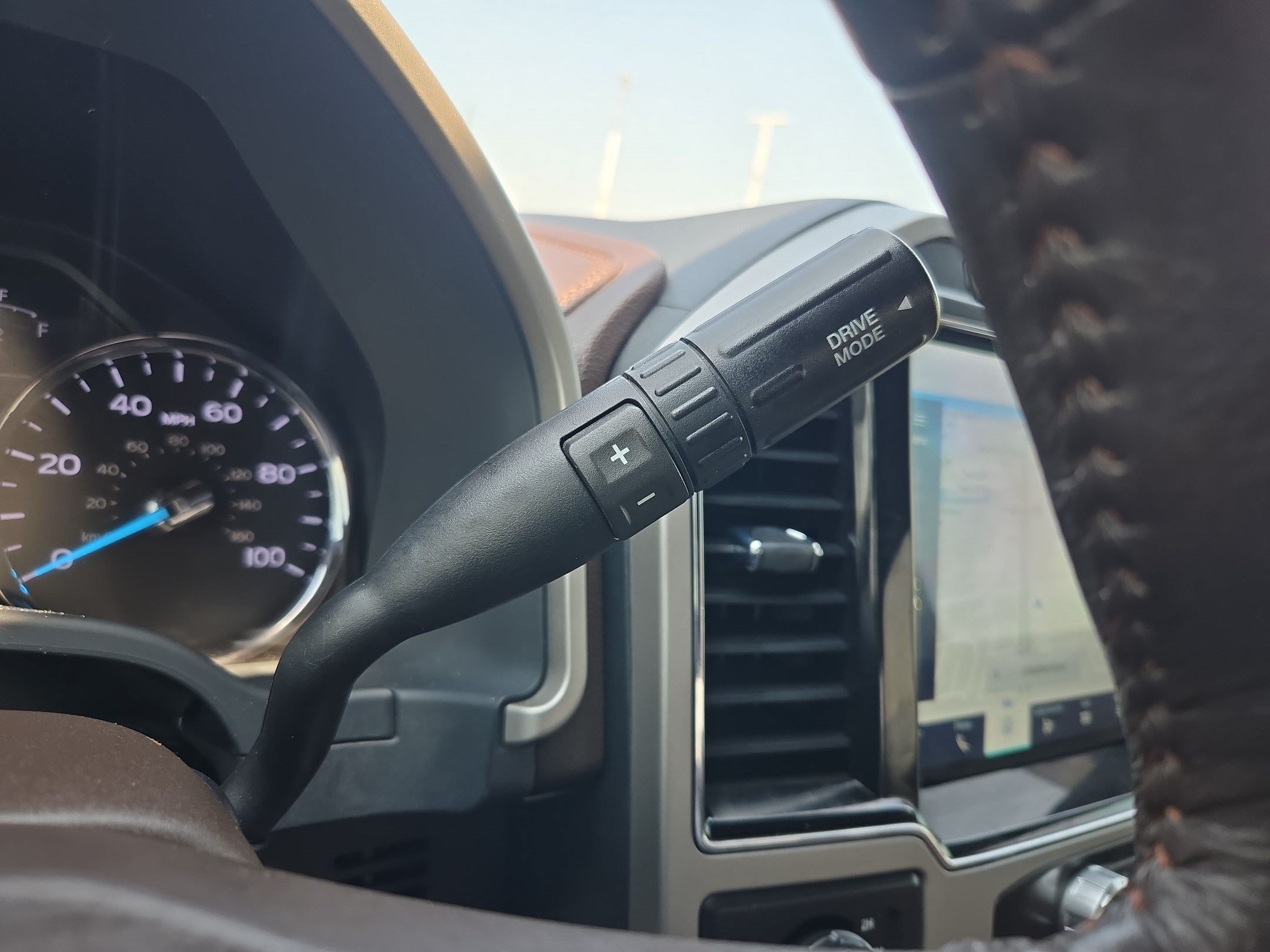 Certified 2022 Ford F250 King Ranch w/ King Ranch Ultimate Package AWD/4WD image 28