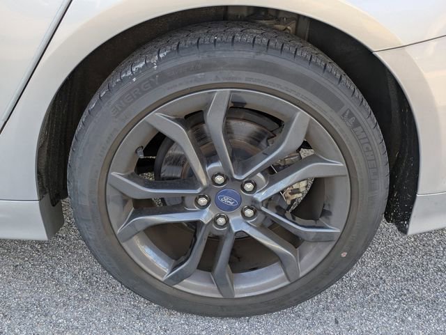 Certified 2018 Ford Fusion SE w/ Equipment Group 201A image 9