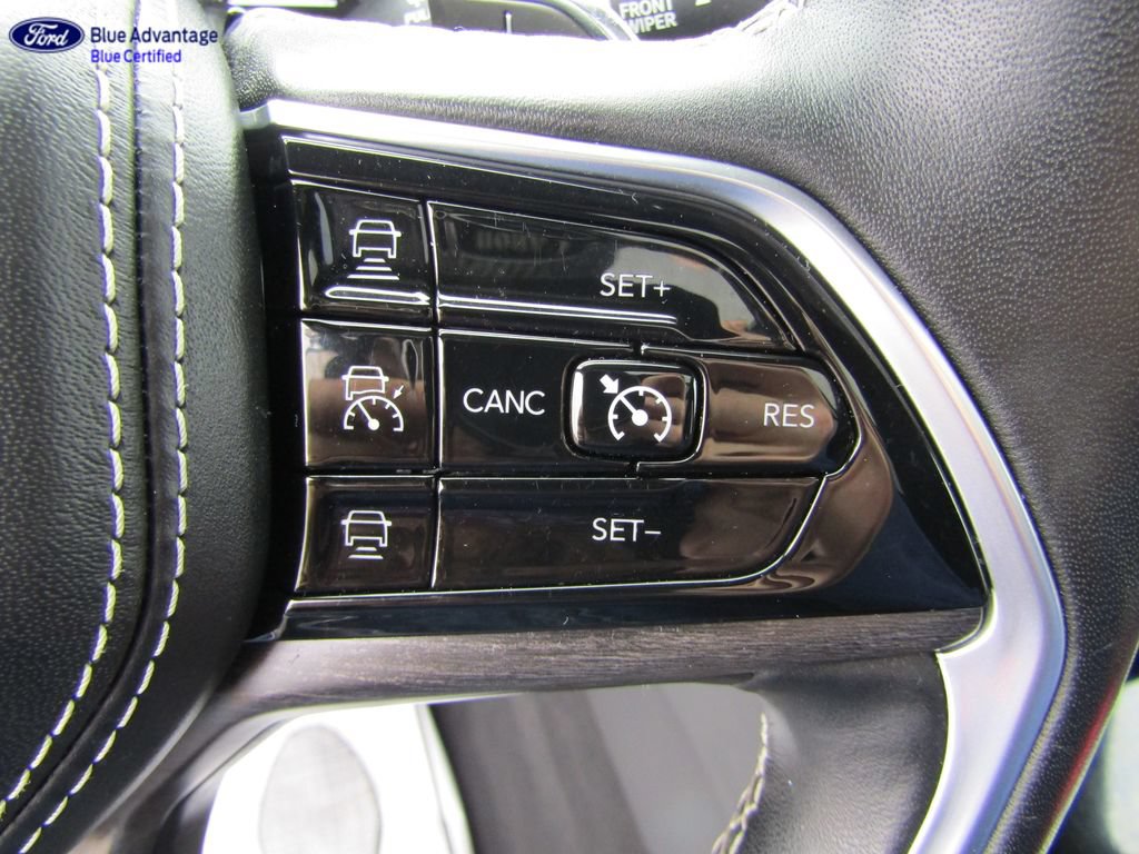 Used 2022 Jeep Grand Cherokee L Overland w/ Off Road Group AWD/4WD image 28