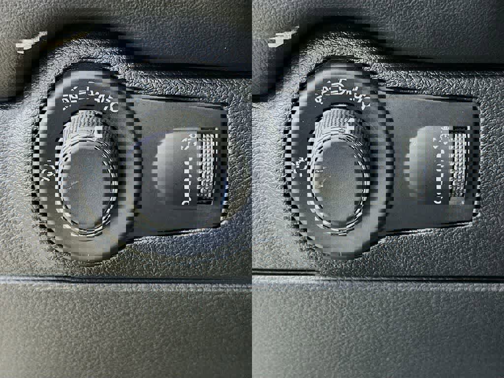 Used 2025 Dodge Durango R/T image 27