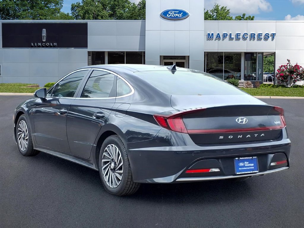 Used 2023 Hyundai Sonata Limited w/ Cargo Package FWD image 3