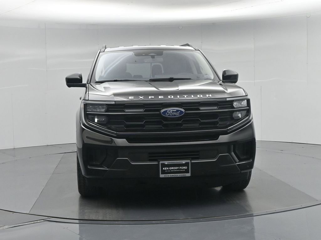 Certified 2025 Ford Expedition Active AWD/4WD image 59