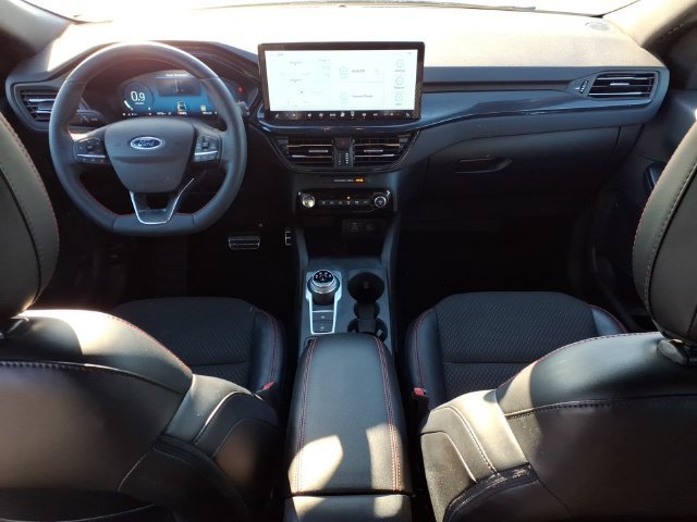 Certified 2024 Ford Escape ST-Line Elite AWD/4WD image 13