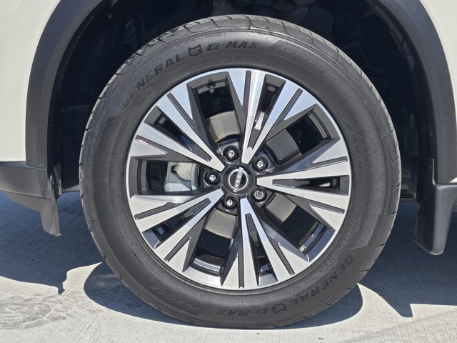 Used 2023 Nissan Rogue SV image 10