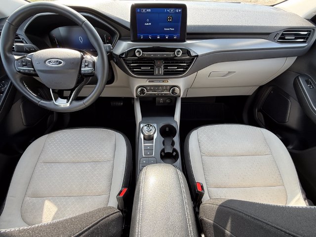 Certified 2024 Ford Escape Active AWD/4WD image 24
