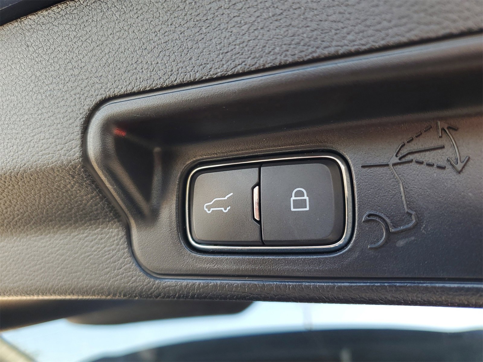 Certified 2021 Ford Explorer Limited w/ Equipment Group 301A image 8