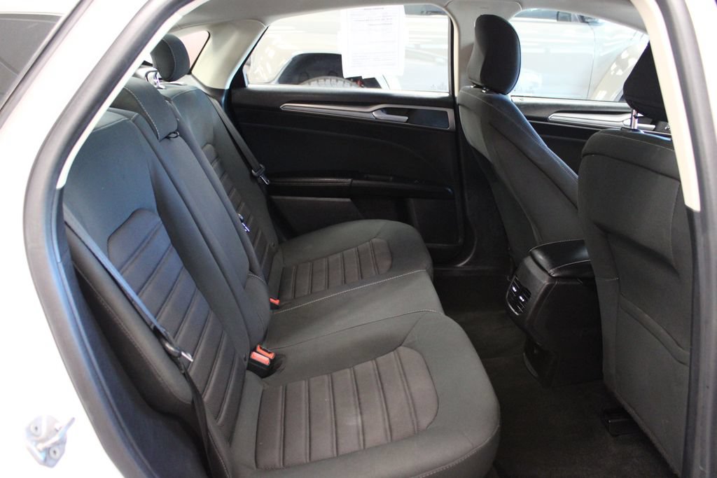 Certified 2020 Ford Fusion SE FWD image 26