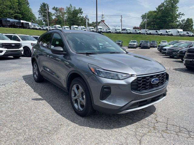 Certified 2025 Ford Escape ST-Line AWD/4WD image 2