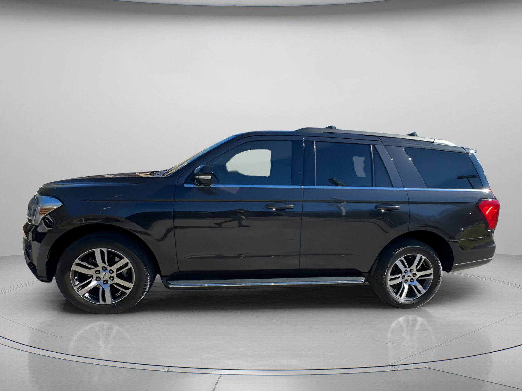 Certified 2023 Ford Expedition XLT image 8