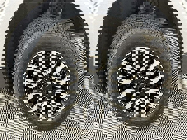 Certified 2024 Ford Maverick Lariat image 22