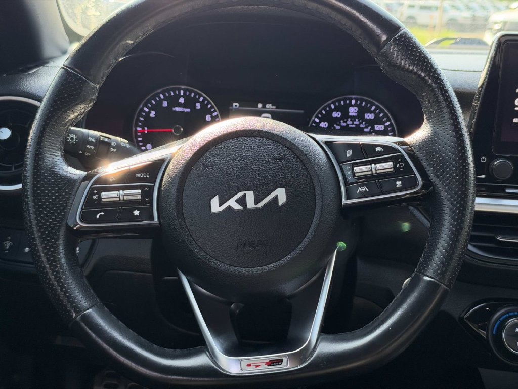 Used 2023 Kia Forte GT-Line w/ GT-Line Premium Package FWD image 12