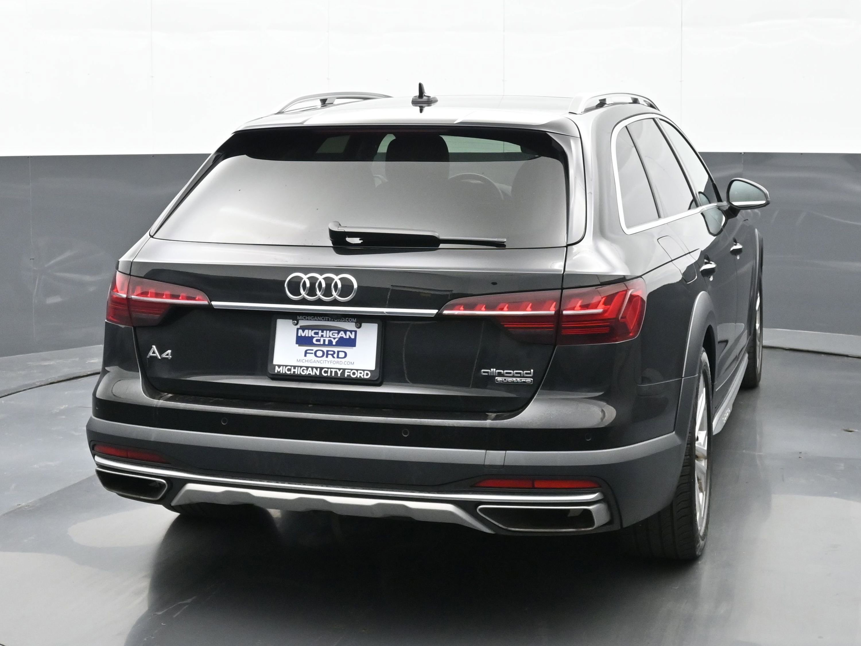 Used 2023 Audi A4 2.0T allroad Premium Plus w/ Premium Plus Package AWD/4WD image 3