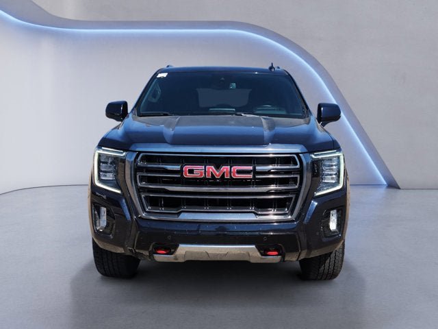 Used 2023 GMC Yukon AT4 w/ AT4 Premium Package AWD/4WD image 8