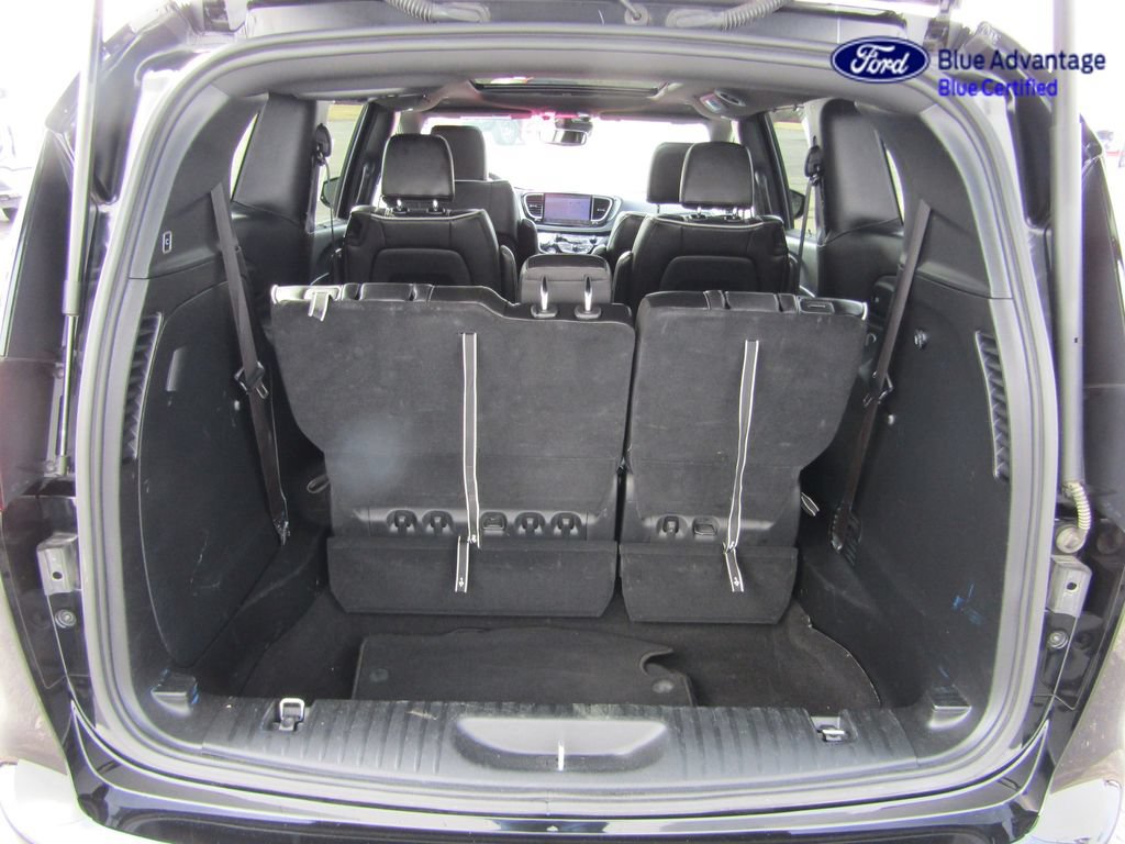 Used 2025 Chrysler Pacifica Limited FWD image 25
