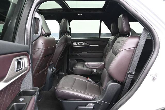 Certified 2025 Ford Explorer Platinum w/ LUX Leather Package AWD/4WD image 16