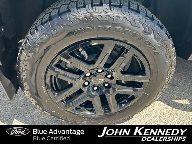 Used 2024 Chevrolet Colorado Trail Boss w/ Technology Package AWD/4WD image 9
