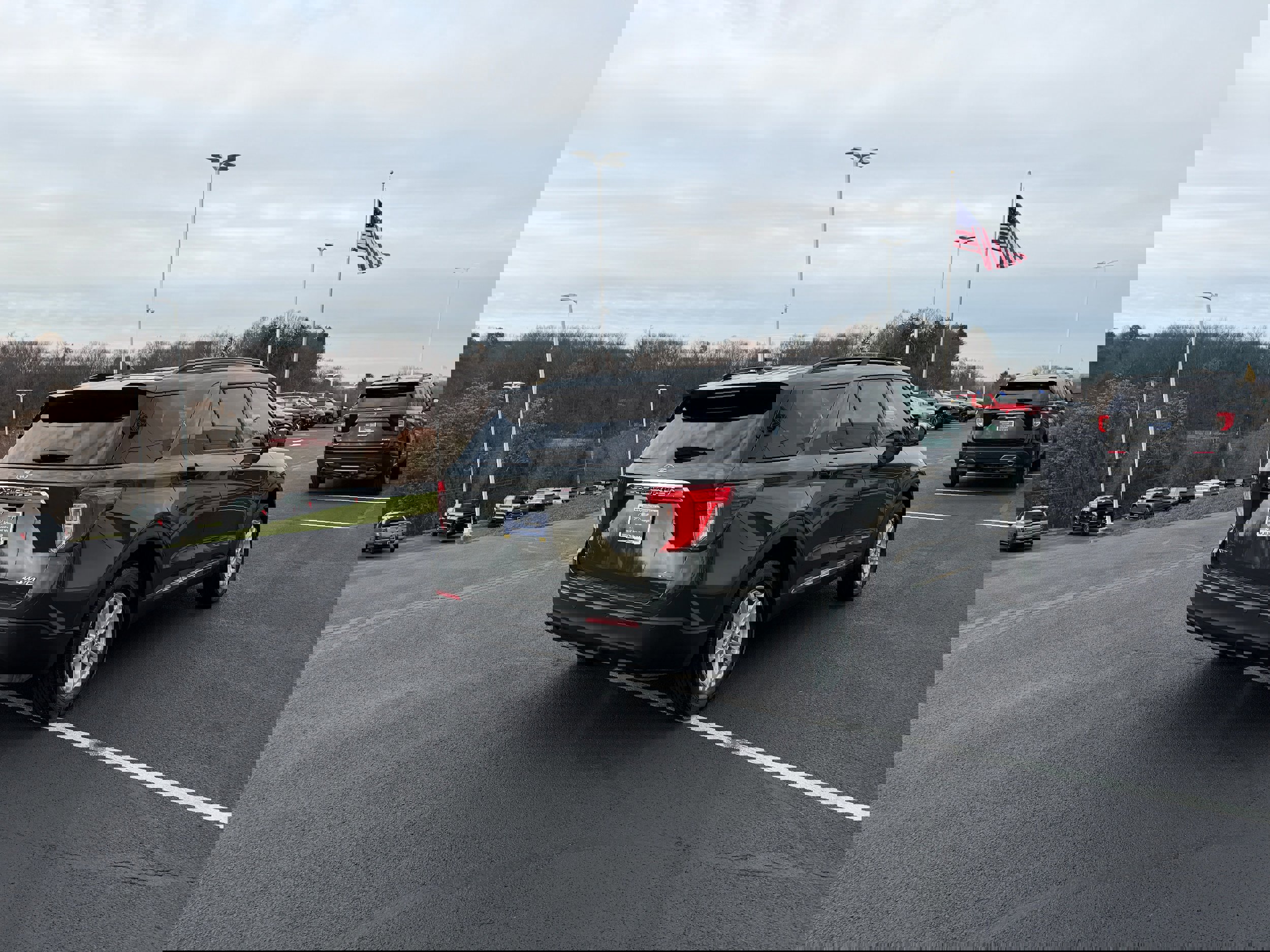 Certified 2023 Ford Explorer XLT image 3