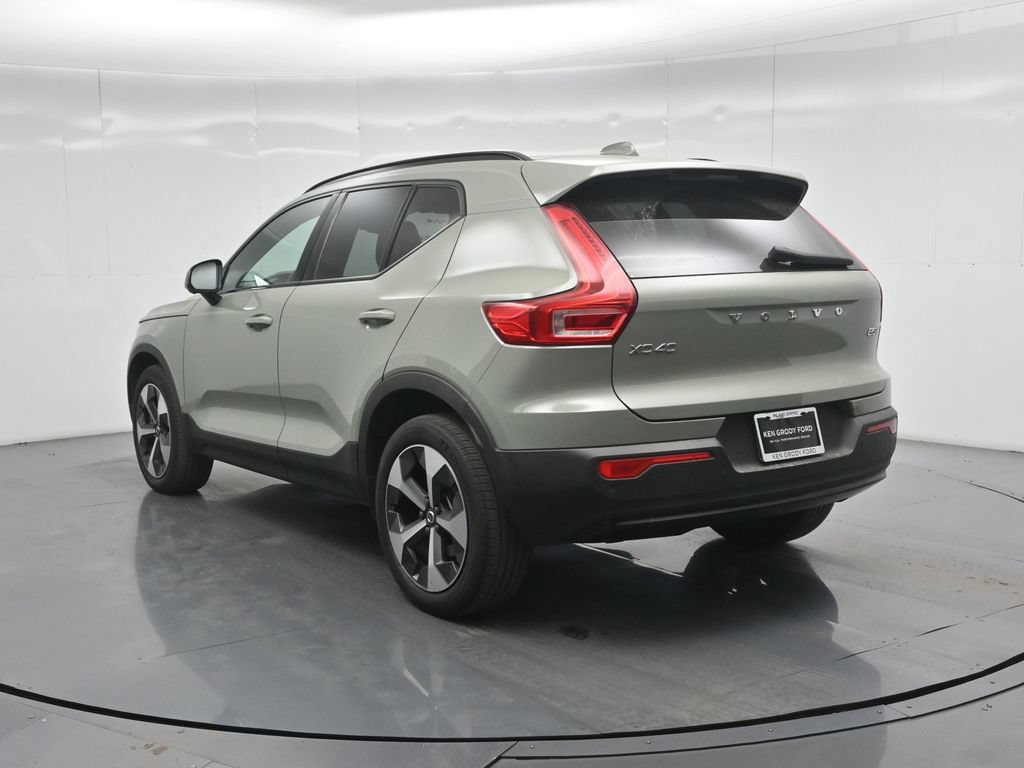 Used 2023 Volvo XC40 B5 Ultimate AWD/4WD image 8