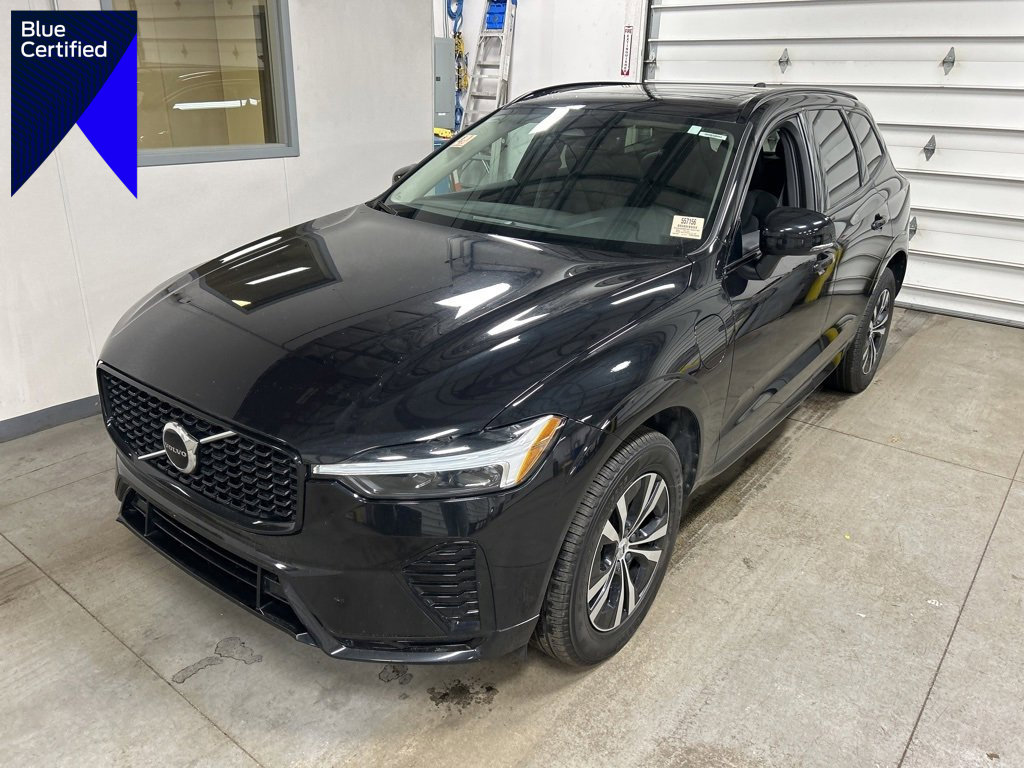 Used 2024 Volvo XC60 T8 Core image 1