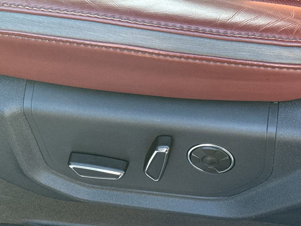 Certified 2022 Ford F450 Platinum w/ FX4 Off-Road Package image 29